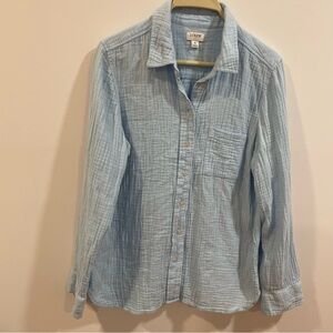 J. Crew Casual Light Blue Button Down Shirt sz Medium. 100% Cotton